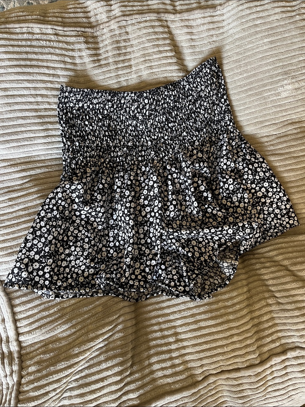 Black & White Floral Smocked shorts